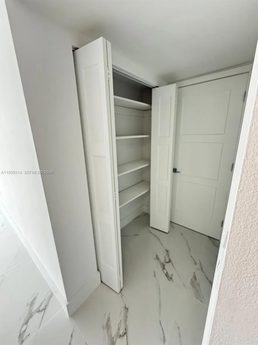 16850 S Glades Dr 4j, North Miami Beach, Florida 3, North Miami Beach, Florida 33162, 1 Bedroom Bedrooms, ,1 BathroomBathrooms,Residential,For Sale,16850 S Glades Dr 4j, North Miami Beach, Florida 3,A11959214