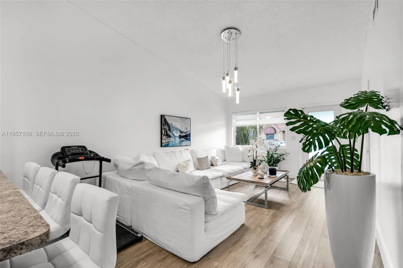 7531 W 29th Way 7531, Hialeah, Florida 33018, Hialeah, Florida 33018, 3 Bedrooms Bedrooms, ,2 BathroomsBathrooms,Residential Lease,For Rent,7531 W 29th Way 7531, Hialeah, Florida 33018,A11957109