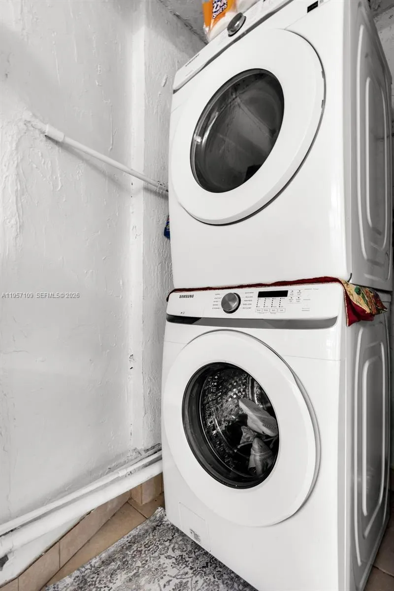 7531 W 29th Way 7531, Hialeah, Florida 33018, Hialeah, Florida 33018, 3 Bedrooms Bedrooms, ,2 BathroomsBathrooms,Residential Lease,For Rent,7531 W 29th Way 7531, Hialeah, Florida 33018,A11957109