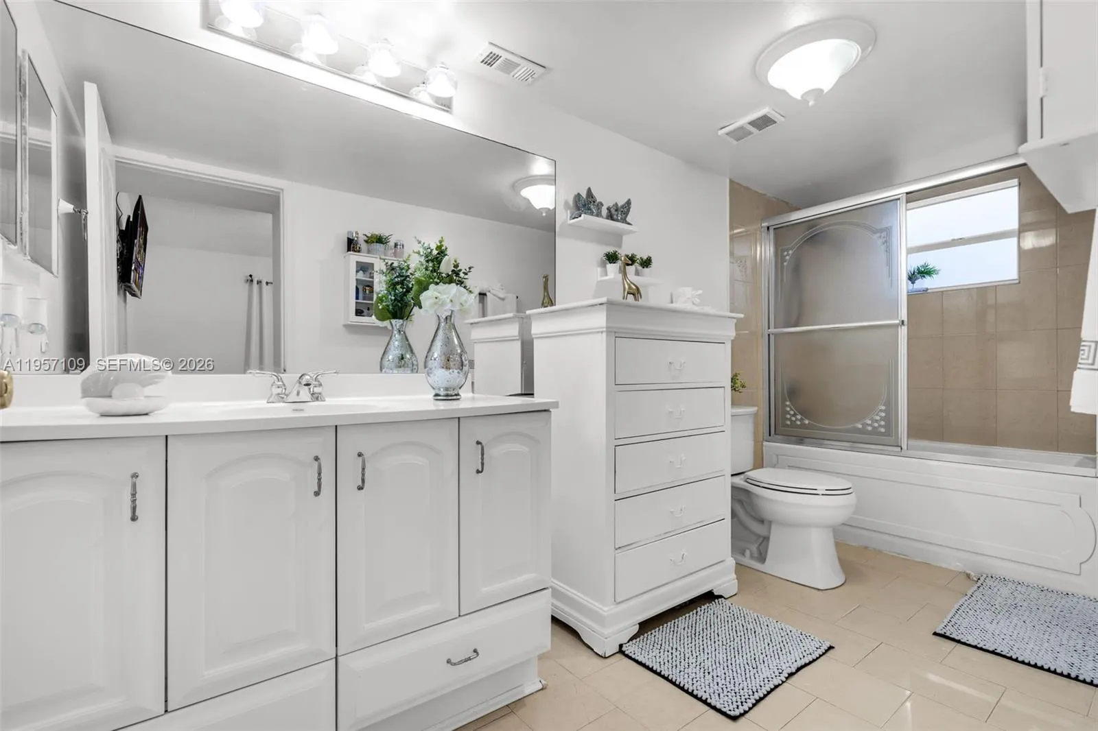 7531 W 29th Way 7531, Hialeah, Florida 33018, Hialeah, Florida 33018, 3 Bedrooms Bedrooms, ,2 BathroomsBathrooms,Residential Lease,For Rent,7531 W 29th Way 7531, Hialeah, Florida 33018,A11957109