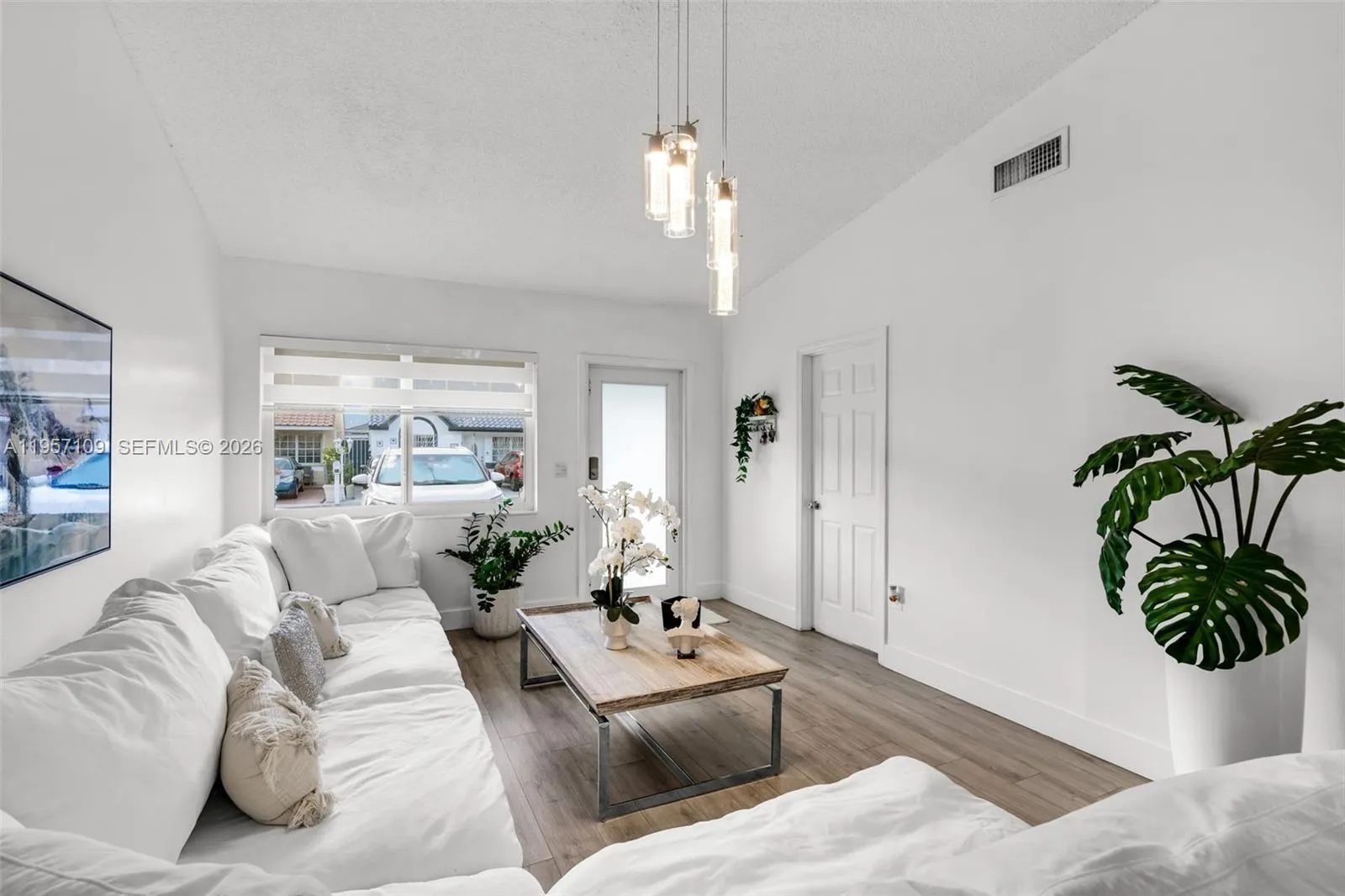 7531 W 29th Way 7531, Hialeah, Florida 33018, Hialeah, Florida 33018, 3 Bedrooms Bedrooms, ,2 BathroomsBathrooms,Residential Lease,For Rent,7531 W 29th Way 7531, Hialeah, Florida 33018,A11957109