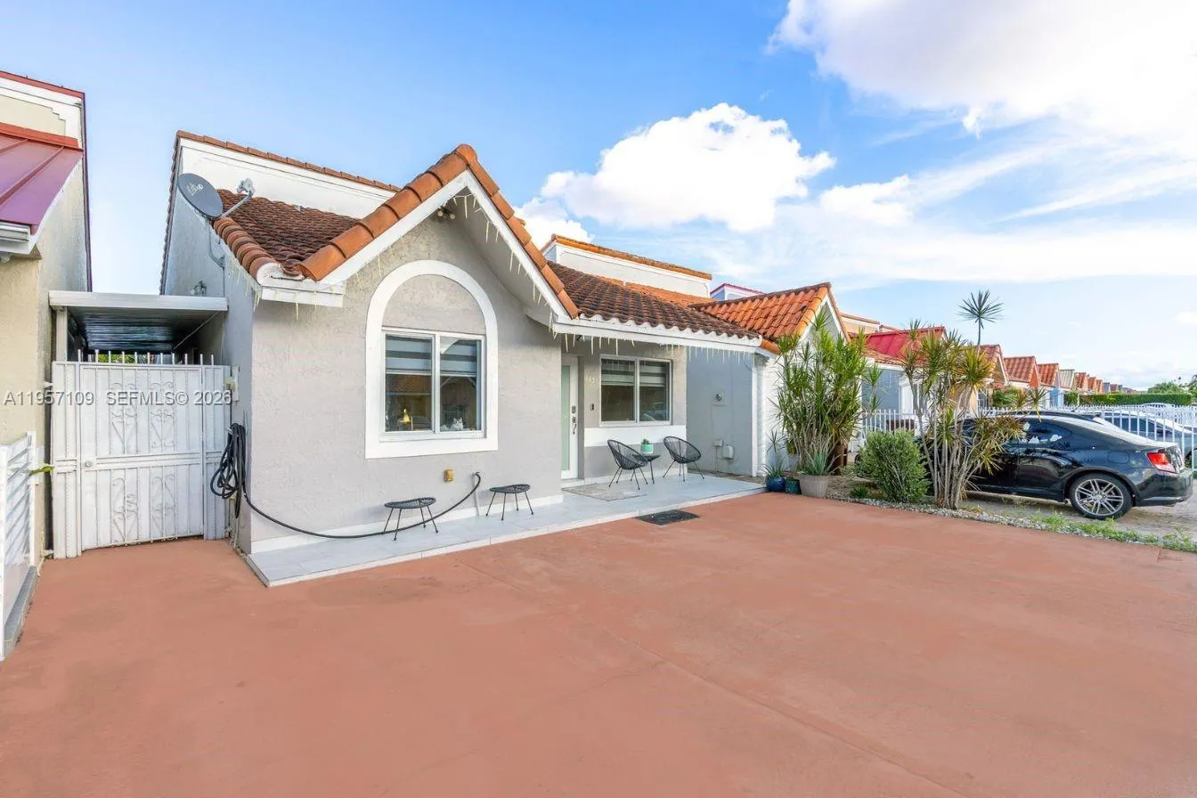 7531 W 29th Way 7531, Hialeah, Florida 33018, Hialeah, Florida 33018, 3 Bedrooms Bedrooms, ,2 BathroomsBathrooms,Residential Lease,For Rent,7531 W 29th Way 7531, Hialeah, Florida 33018,A11957109