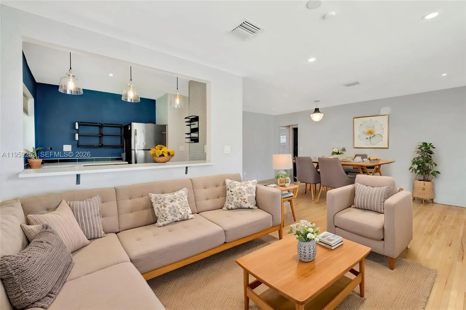 517 S 19th Ave 517, Hollywood, Florida 33020, Hollywood, Florida 33020, 2 Bedrooms Bedrooms, ,2 BathroomsBathrooms,Residential Lease,For Rent,517 S 19th Ave 517, Hollywood, Florida 33020,A11959253