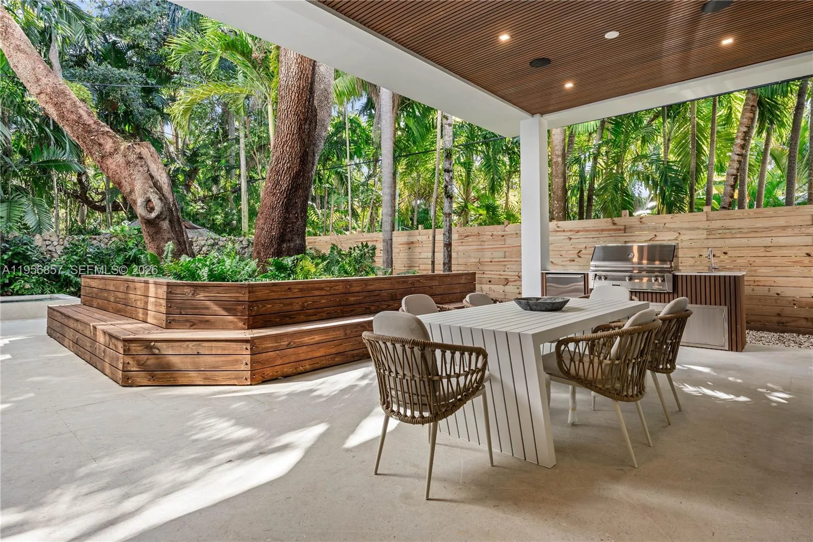 2805 Freeman St, Miami, Florida 33133, Miami, Florida 33133, 5 Bedrooms Bedrooms, ,5 BathroomsBathrooms,Residential Lease,For Rent,2805 Freeman St, Miami, Florida 33133,A11956857