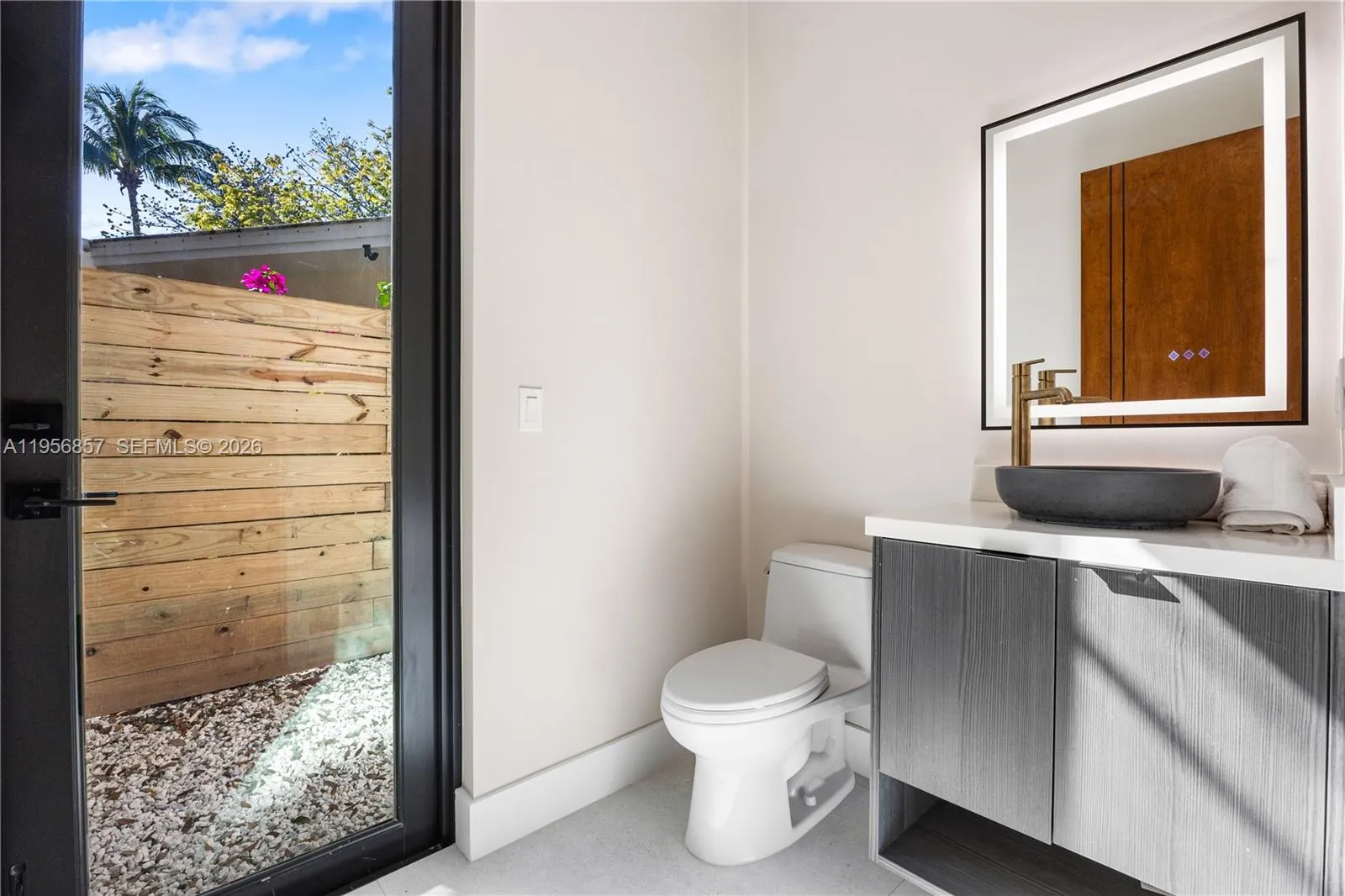 2805 Freeman St, Miami, Florida 33133, Miami, Florida 33133, 5 Bedrooms Bedrooms, ,5 BathroomsBathrooms,Residential Lease,For Rent,2805 Freeman St, Miami, Florida 33133,A11956857