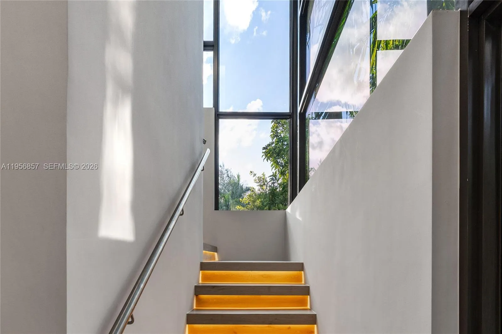 2805 Freeman St, Miami, Florida 33133, Miami, Florida 33133, 5 Bedrooms Bedrooms, ,5 BathroomsBathrooms,Residential Lease,For Rent,2805 Freeman St, Miami, Florida 33133,A11956857