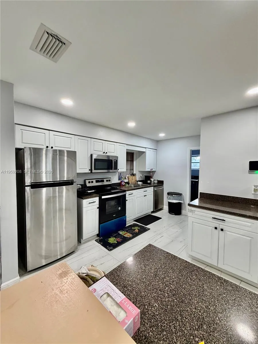 518 Nw 47th Ct, Oakland Park, Florida 33309, Oakland Park, Florida 33309, 3 Bedrooms Bedrooms, ,2 BathroomsBathrooms,Residential,For Sale,518 Nw 47th Ct, Oakland Park, Florida 33309,A11959208