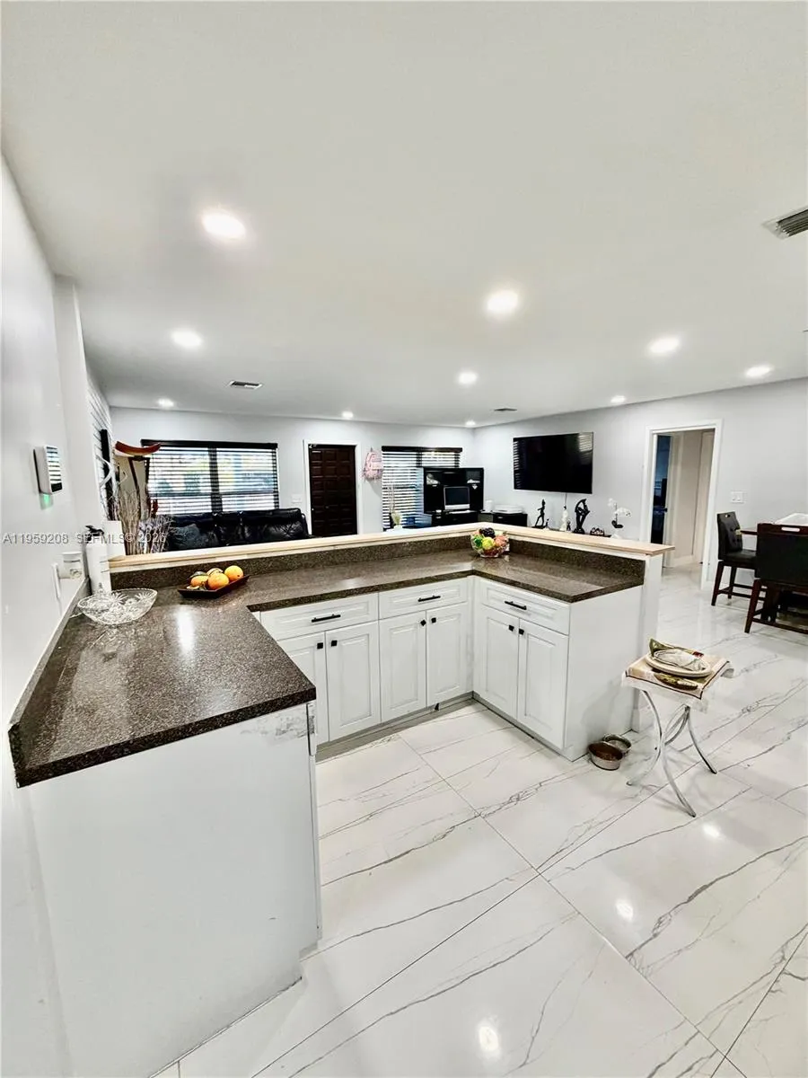 518 Nw 47th Ct, Oakland Park, Florida 33309, Oakland Park, Florida 33309, 3 Bedrooms Bedrooms, ,2 BathroomsBathrooms,Residential,For Sale,518 Nw 47th Ct, Oakland Park, Florida 33309,A11959208