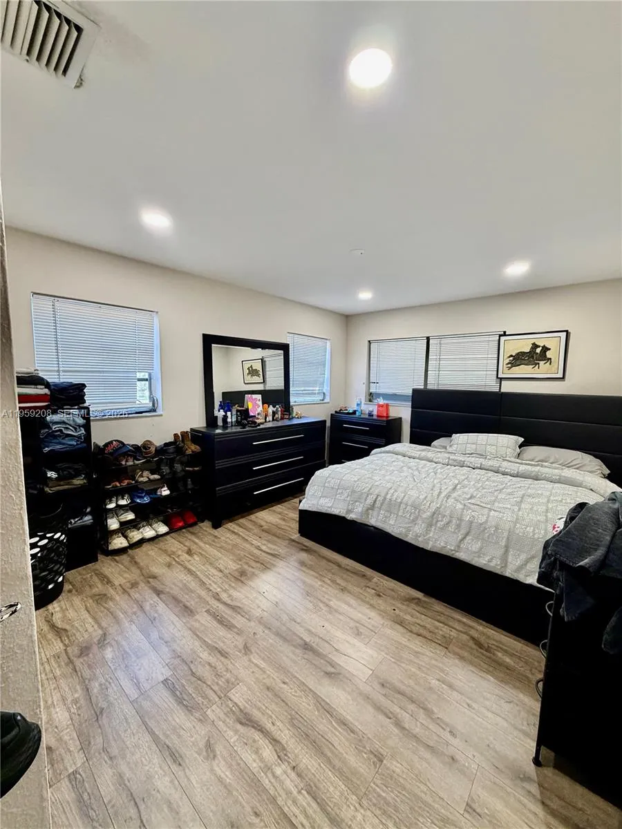 518 Nw 47th Ct, Oakland Park, Florida 33309, Oakland Park, Florida 33309, 3 Bedrooms Bedrooms, ,2 BathroomsBathrooms,Residential,For Sale,518 Nw 47th Ct, Oakland Park, Florida 33309,A11959208