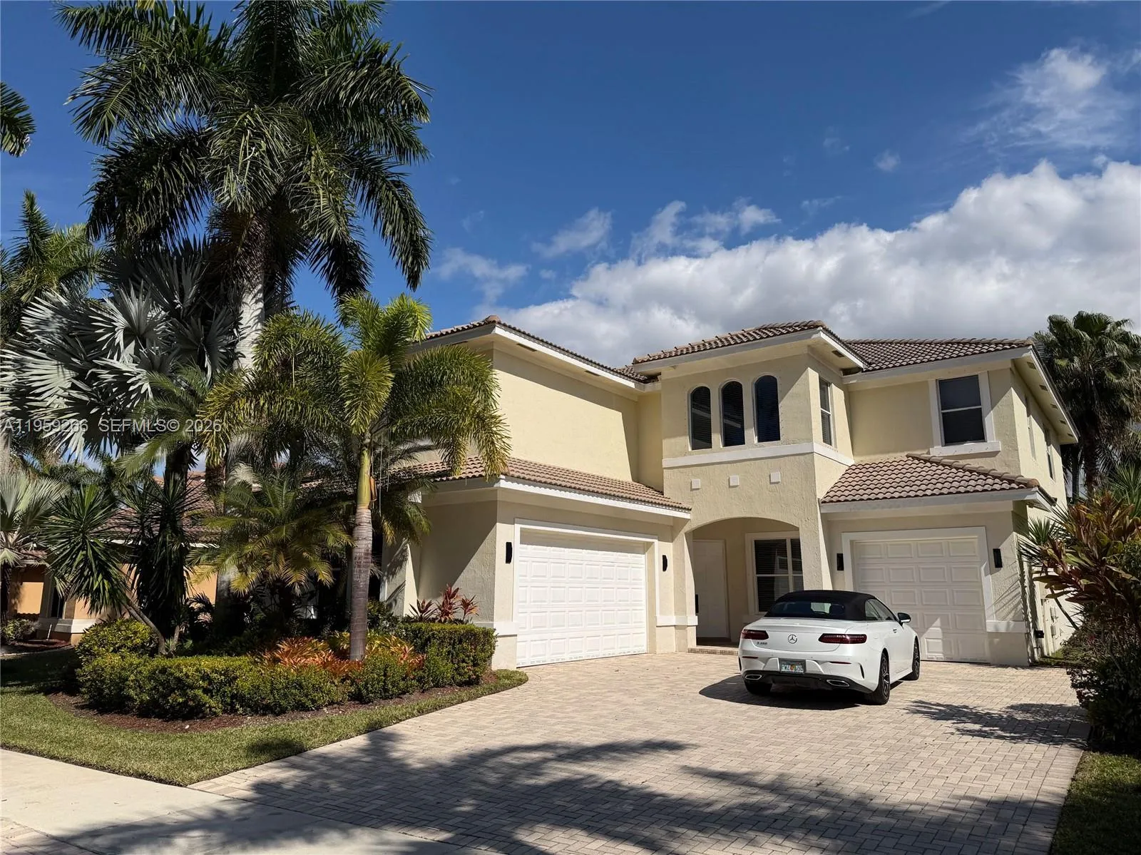 1819 Mariners Ln 1819, Weston, Florida 33327, Weston, Florida 33327, 6 Bedrooms Bedrooms, ,4 BathroomsBathrooms,Residential Lease,For Rent,1819 Mariners Ln 1819, Weston, Florida 33327,A11959266