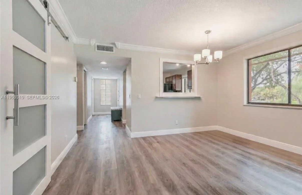 402 Lakeview Dr 201, Weston, Florida 33326, Weston, Florida 33326, 2 Bedrooms Bedrooms, ,2 BathroomsBathrooms,Residential,For Sale,402 Lakeview Dr 201, Weston, Florida 33326,A11959319