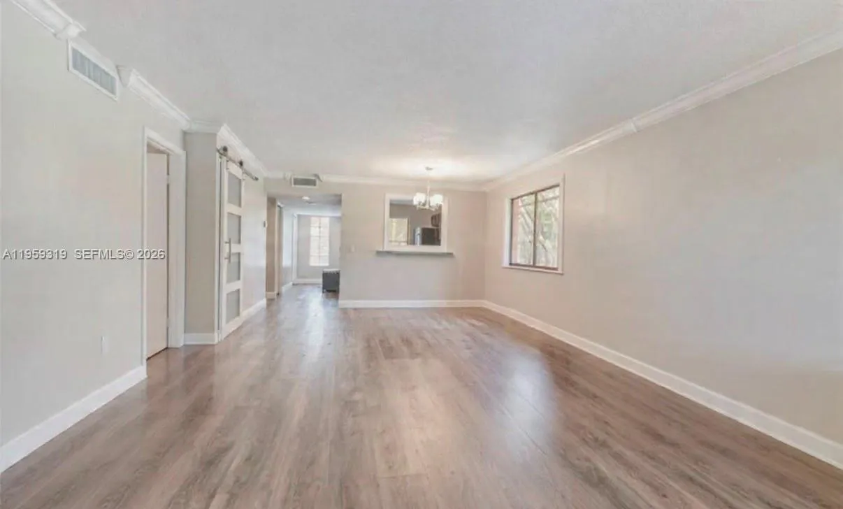 402 Lakeview Dr 201, Weston, Florida 33326, Weston, Florida 33326, 2 Bedrooms Bedrooms, ,2 BathroomsBathrooms,Residential,For Sale,402 Lakeview Dr 201, Weston, Florida 33326,A11959319