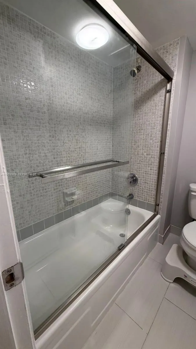 402 Lakeview Dr 201, Weston, Florida 33326, Weston, Florida 33326, 2 Bedrooms Bedrooms, ,2 BathroomsBathrooms,Residential,For Sale,402 Lakeview Dr 201, Weston, Florida 33326,A11959319