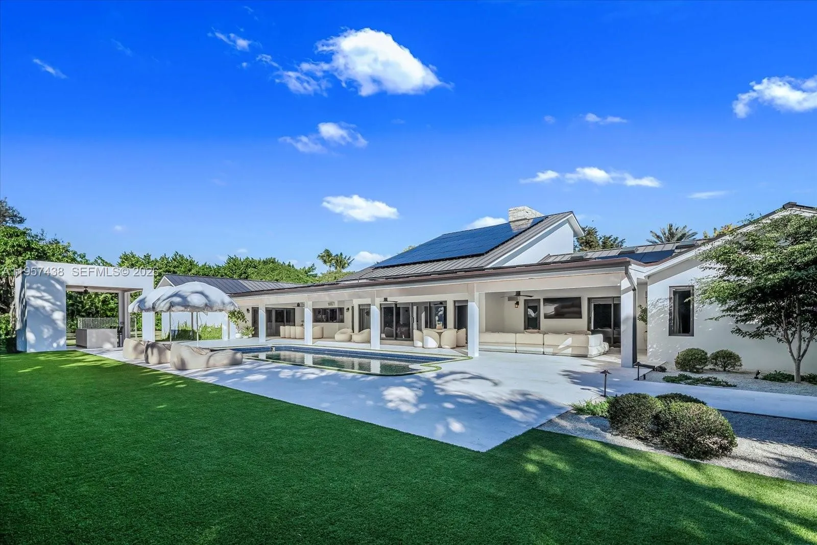 5902 Sw 105th St, Pinecrest, Florida 33156, Pinecrest, Florida 33156, 6 Bedrooms Bedrooms, ,6 BathroomsBathrooms,Residential,For Sale,5902 Sw 105th St, Pinecrest, Florida 33156,A11957438