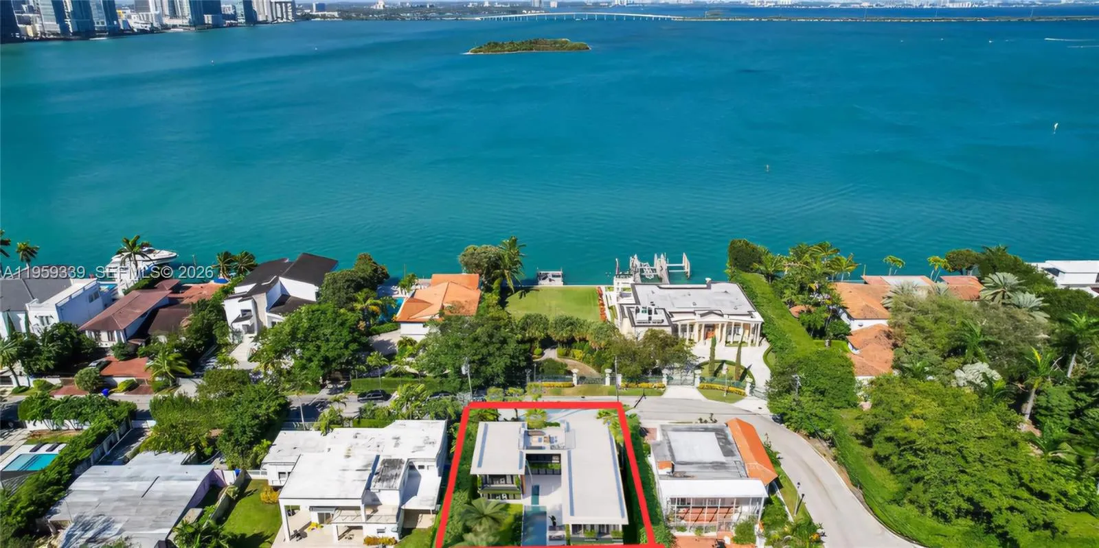 910 N Venetian Dr, Miami, Florida 33139, Miami, Florida 33139, 5 Bedrooms Bedrooms, ,6 BathroomsBathrooms,Residential,For Sale,910 N Venetian Dr, Miami, Florida 33139,A11959339