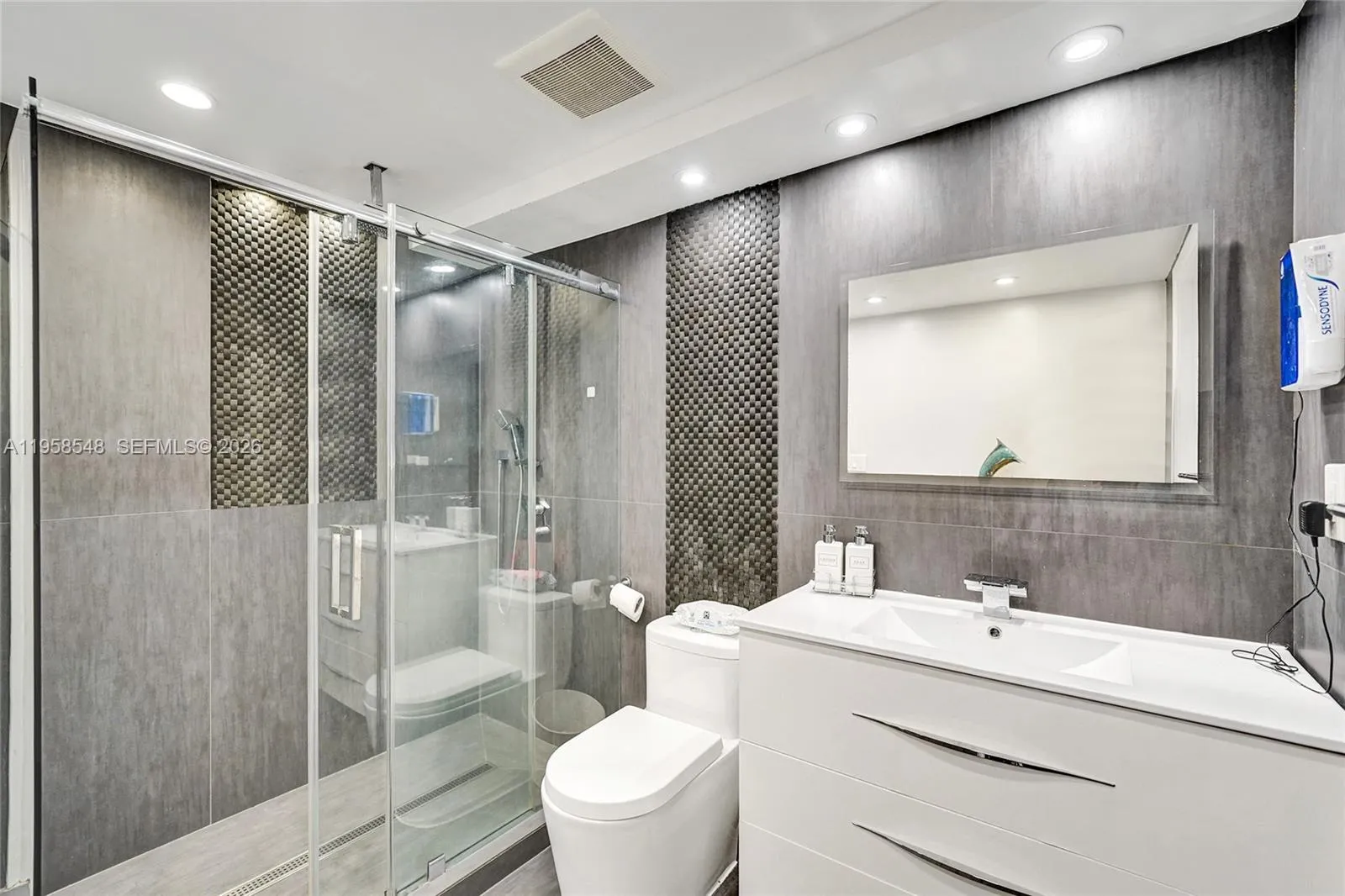 6911 Environ Blvd 1k, Lauderhill, Florida 33319, Lauderhill, Florida 33319, 2 Bedrooms Bedrooms, ,2 BathroomsBathrooms,Residential,For Sale,6911 Environ Blvd 1k, Lauderhill, Florida 33319,A11958548