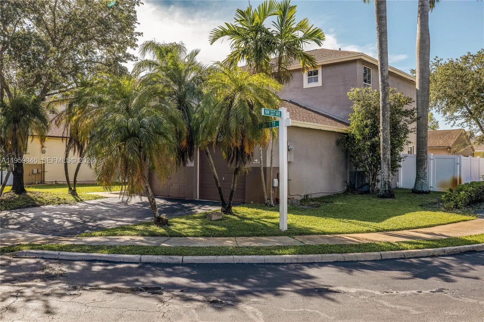 20709 Nw 1st St, Pembroke Pines, Florida 33029, Pembroke Pines, Florida 33029, 3 Bedrooms Bedrooms, ,2 BathroomsBathrooms,Residential,For Sale,20709 Nw 1st St, Pembroke Pines, Florida 33029,A11959346