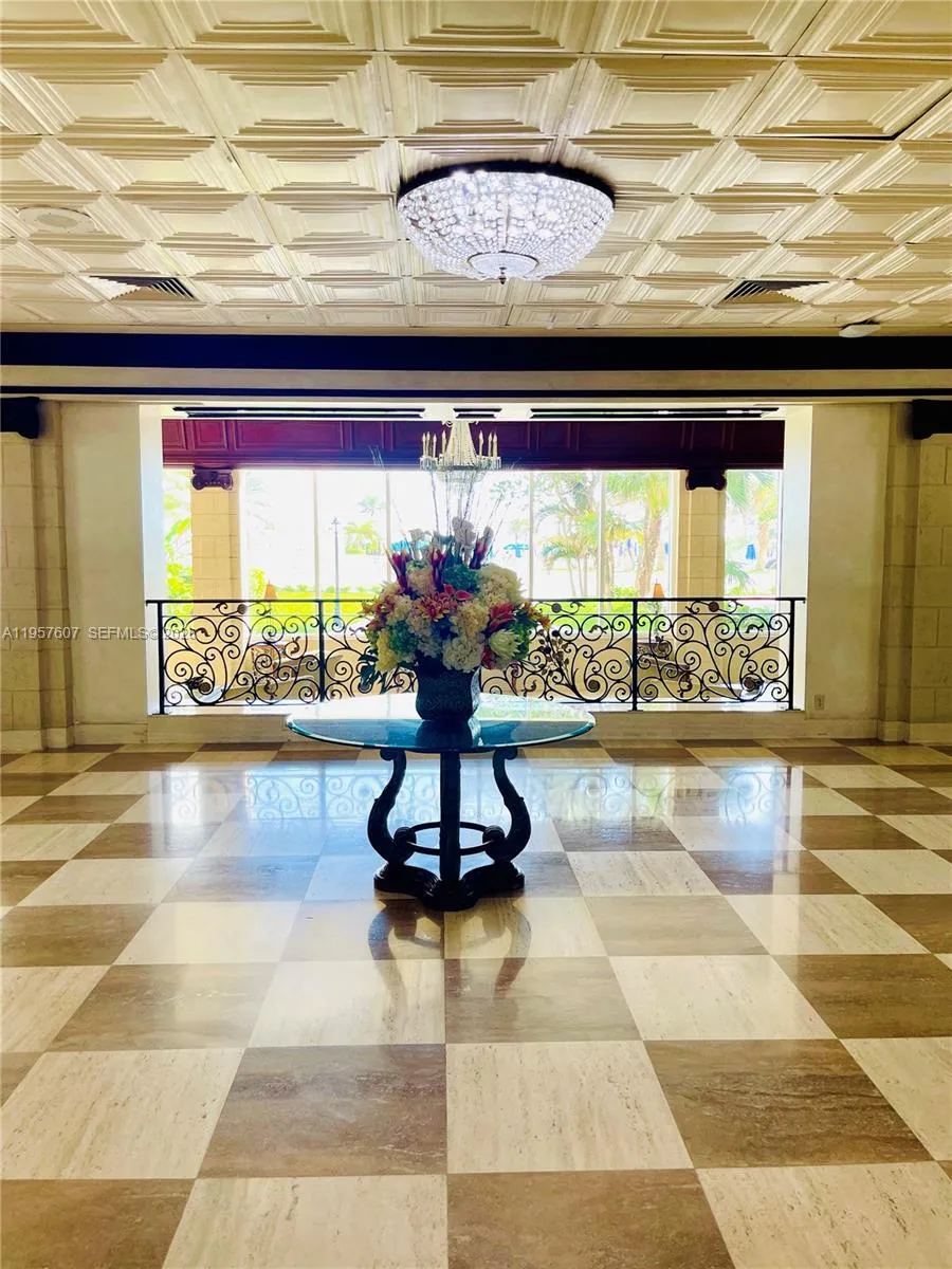 Hallandale Beach, Florida 33009, 2 Bedrooms Bedrooms, ,2 BathroomsBathrooms,Residential Lease,For Rent,A11957607