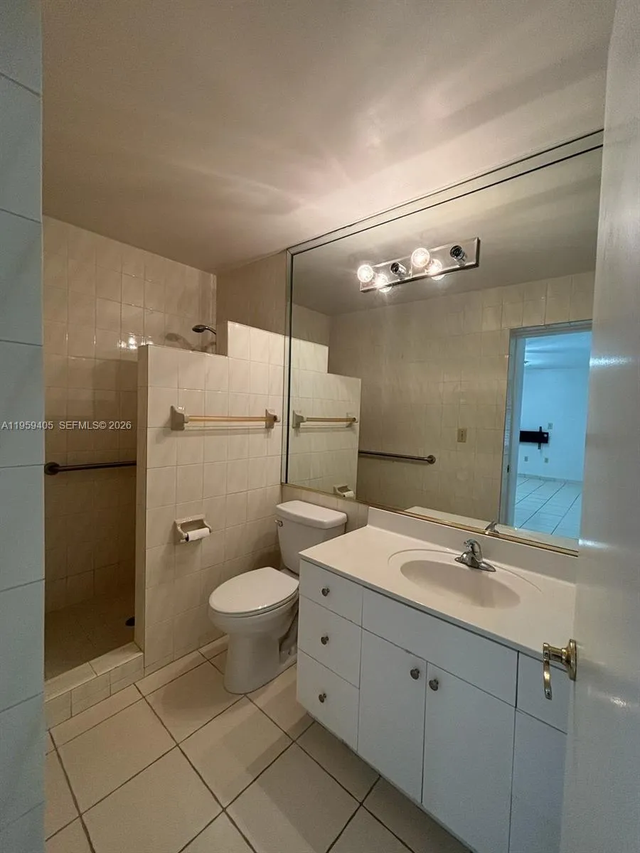 250 Fernwood Rd, Key Biscayne, Florida 33149, Key Biscayne, Florida 33149, 3 Bedrooms Bedrooms, ,2 BathroomsBathrooms,Residential,For Sale,250 Fernwood Rd, Key Biscayne, Florida 33149,A11959405