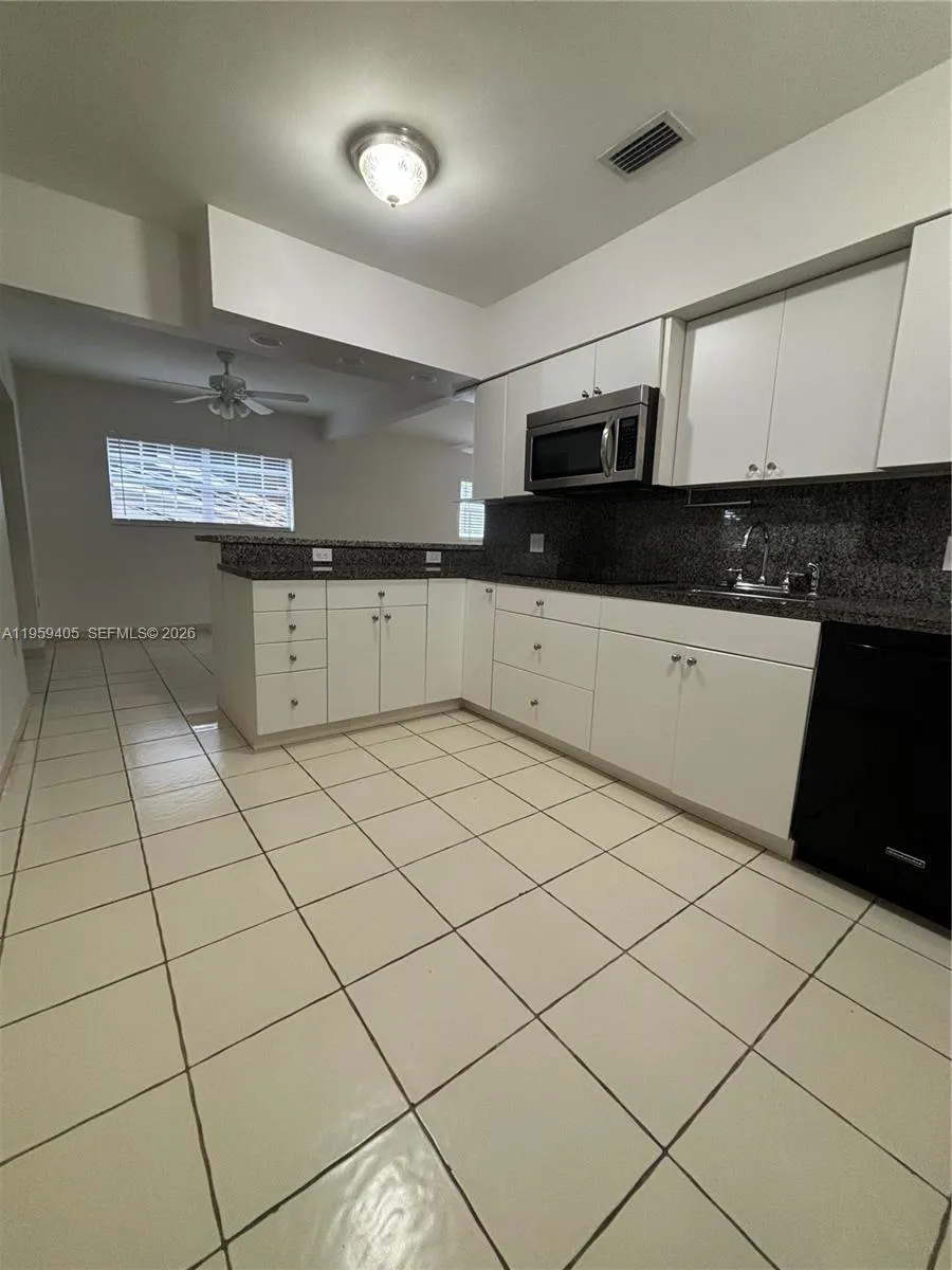 250 Fernwood Rd, Key Biscayne, Florida 33149, Key Biscayne, Florida 33149, 3 Bedrooms Bedrooms, ,2 BathroomsBathrooms,Residential,For Sale,250 Fernwood Rd, Key Biscayne, Florida 33149,A11959405