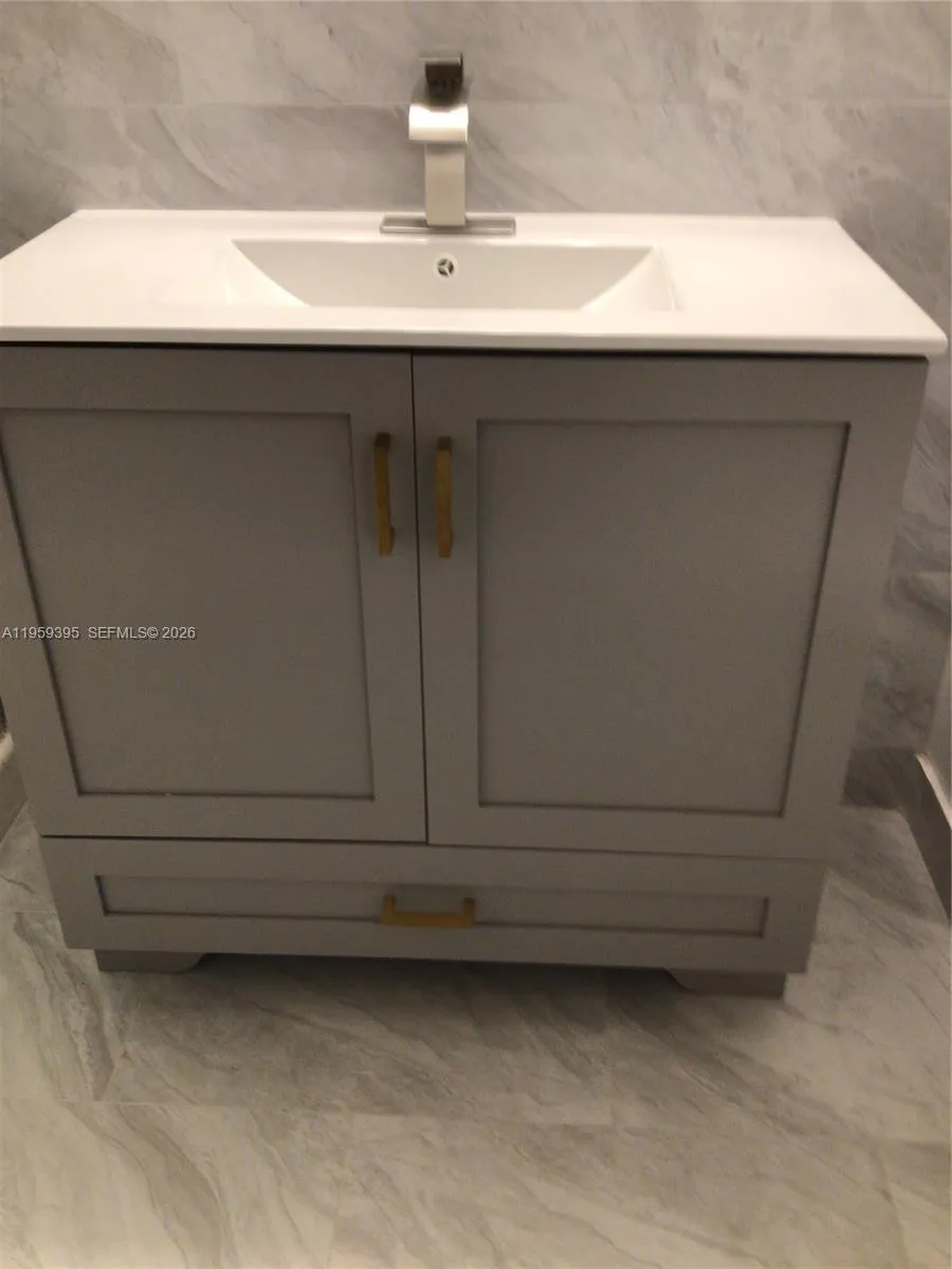 10357 Nw 8th St 105, Pembroke Pines, Florida 33026, Pembroke Pines, Florida 33026, 2 Bedrooms Bedrooms, ,2 BathroomsBathrooms,Residential Lease,For Rent,10357 Nw 8th St 105, Pembroke Pines, Florida 33026,A11959395