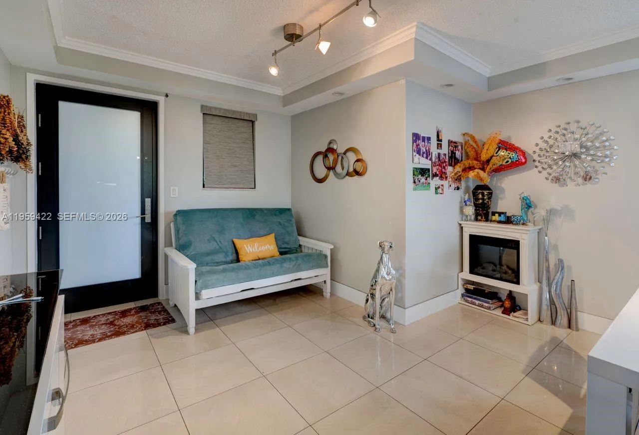 301 Golden Isles Dr 502, Hallandale Beach, Florida, Hallandale Beach, Florida 33009, 1 Bedroom Bedrooms, ,1 BathroomBathrooms,Residential,For Sale,301 Golden Isles Dr 502, Hallandale Beach, Florida,A11959422
