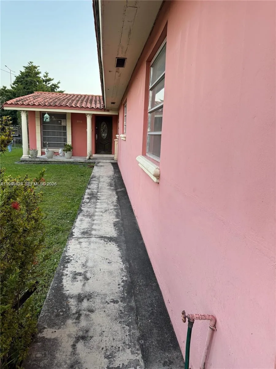 3000 Nw 13th St, Miami, Florida 33125, Miami, Florida 33125, ,Residential Income,For Sale,3000 Nw 13th St, Miami, Florida 33125,A11959424