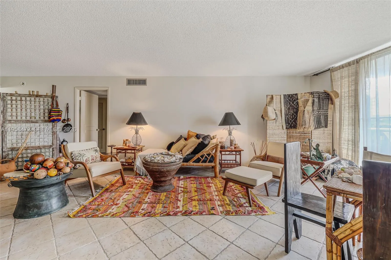 6039 Collins Ave 833, Miami Beach, Florida 33140, Miami Beach, Florida 33140, 1 Bedroom Bedrooms, ,2 BathroomsBathrooms,Residential,For Sale,6039 Collins Ave 833, Miami Beach, Florida 33140,A11958472