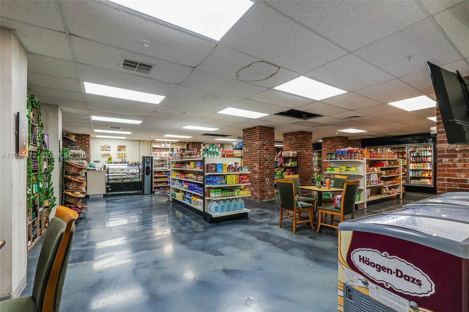 6039 Collins Ave 833, Miami Beach, Florida 33140, Miami Beach, Florida 33140, 1 Bedroom Bedrooms, ,2 BathroomsBathrooms,Residential,For Sale,6039 Collins Ave 833, Miami Beach, Florida 33140,A11958472