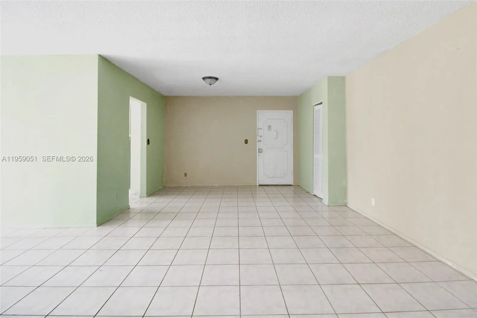 942 Ne 199th St 2f, Miami, Florida 33179, Miami, Florida 33179, 1 Bedroom Bedrooms, ,1 BathroomBathrooms,Residential,For Sale,942 Ne 199th St 2f, Miami, Florida 33179,A11959051