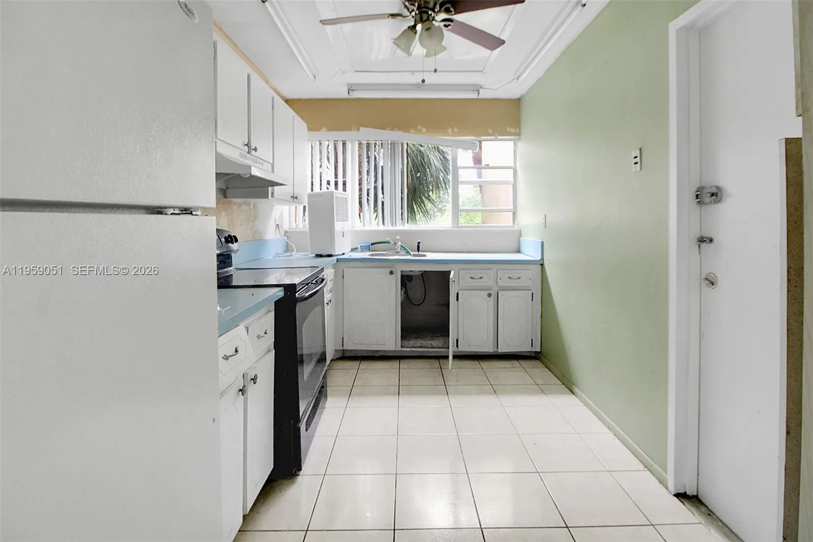 942 Ne 199th St 2f, Miami, Florida 33179, Miami, Florida 33179, 1 Bedroom Bedrooms, ,1 BathroomBathrooms,Residential,For Sale,942 Ne 199th St 2f, Miami, Florida 33179,A11959051