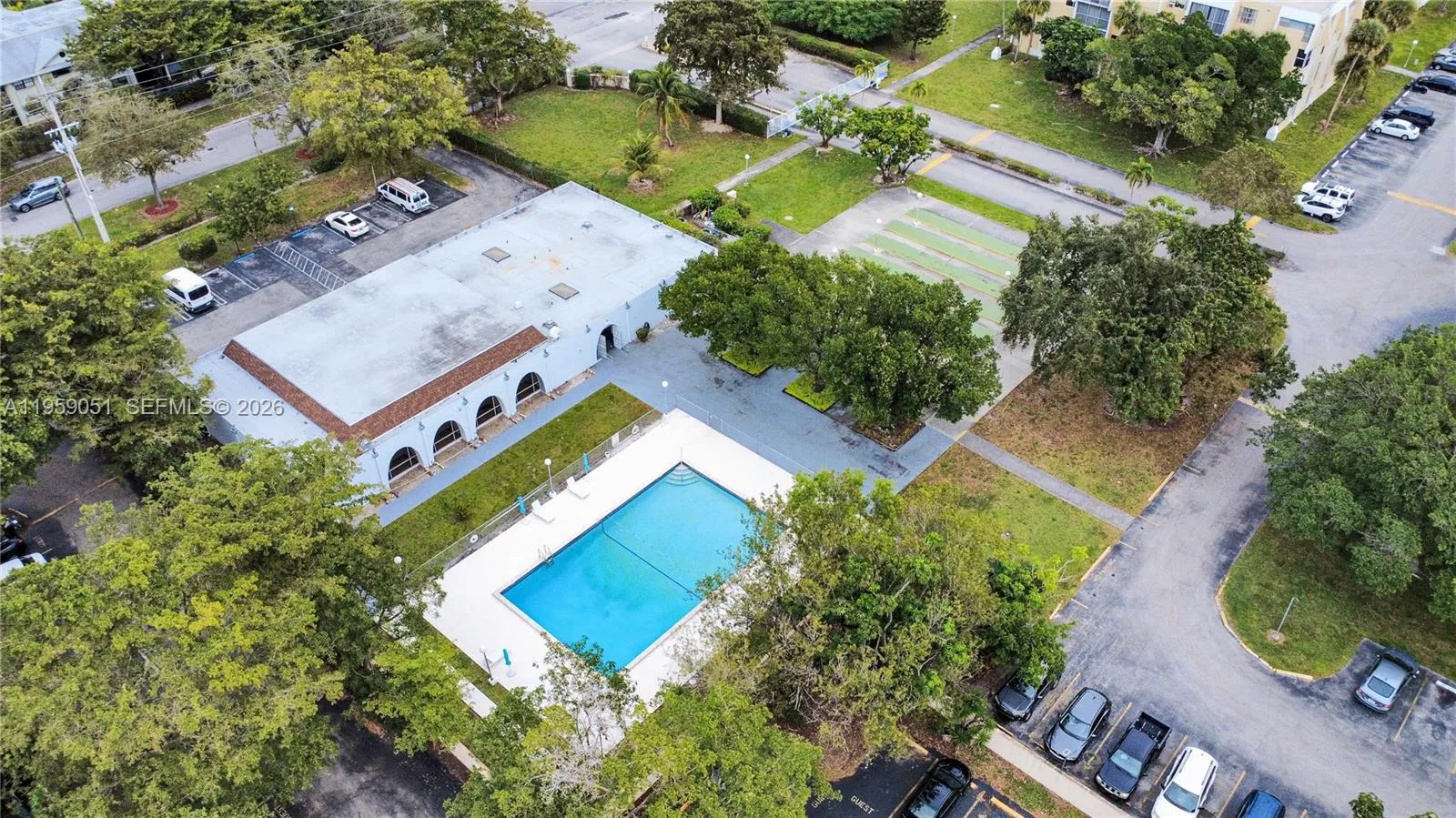 942 Ne 199th St 2f, Miami, Florida 33179, Miami, Florida 33179, 1 Bedroom Bedrooms, ,1 BathroomBathrooms,Residential,For Sale,942 Ne 199th St 2f, Miami, Florida 33179,A11959051