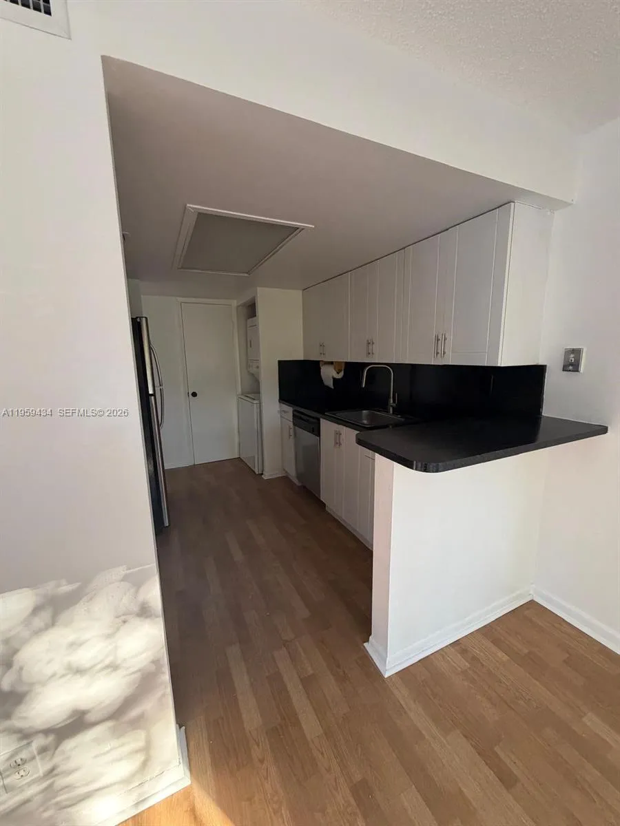 15832 Sw 91st Ct B, Palmetto Bay, Florida 33157, Palmetto Bay, Florida 33157, 2 Bedrooms Bedrooms, ,1 BathroomBathrooms,Residential Lease,For Rent,15832 Sw 91st Ct B, Palmetto Bay, Florida 33157,A11959434