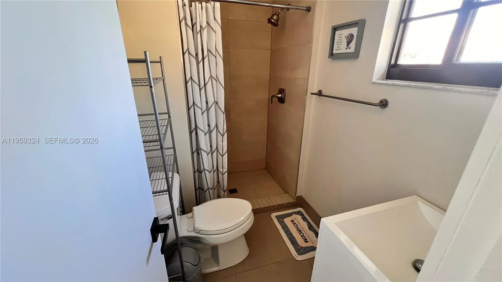 secondary bedroom bathroom