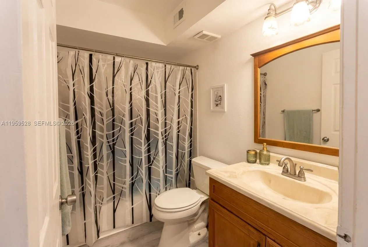 2420 Nw 33rd St 1011, Oakland Park, Florida 33309, Oakland Park, Florida 33309, 2 Bedrooms Bedrooms, ,2 BathroomsBathrooms,Residential Lease,For Rent,2420 Nw 33rd St 1011, Oakland Park, Florida 33309,A11959528