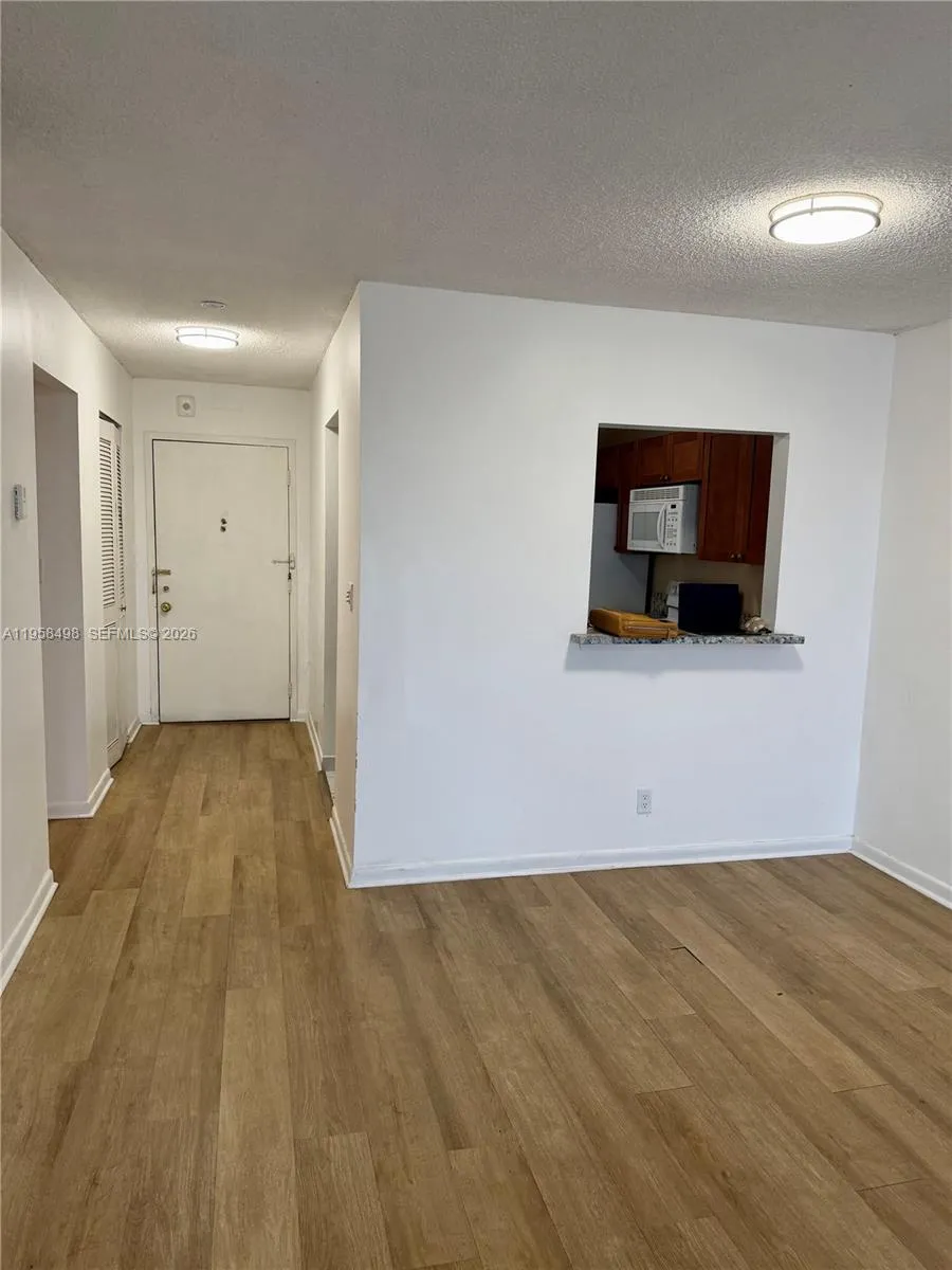 1830 Dixieanna St 404, Hollywood, Florida 33020, Hollywood, Florida 33020, 1 Bedroom Bedrooms, ,1 BathroomBathrooms,Residential,For Sale,1830 Dixieanna St 404, Hollywood, Florida 33020,A11958498