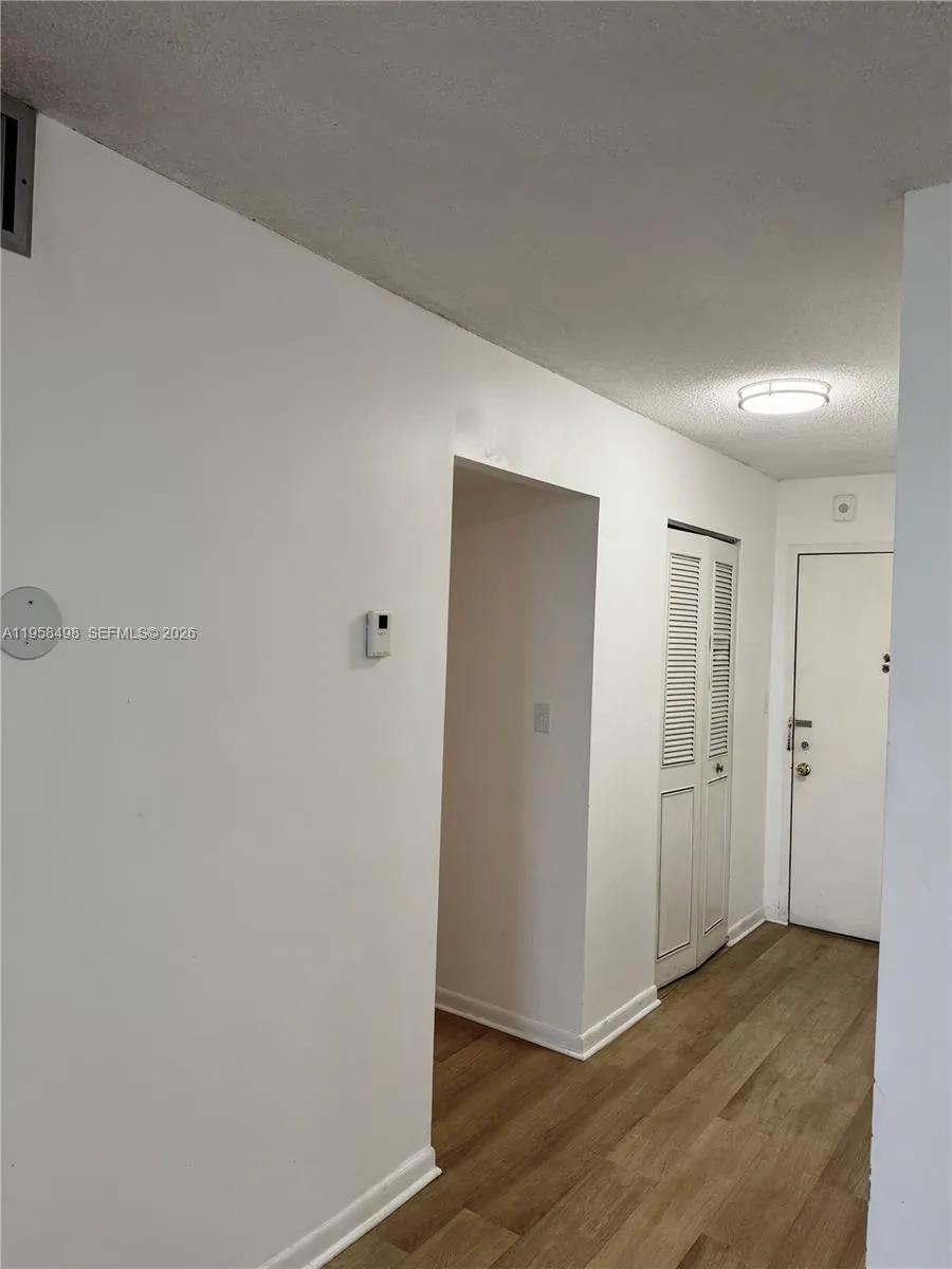 1830 Dixieanna St 404, Hollywood, Florida 33020, Hollywood, Florida 33020, 1 Bedroom Bedrooms, ,1 BathroomBathrooms,Residential,For Sale,1830 Dixieanna St 404, Hollywood, Florida 33020,A11958498