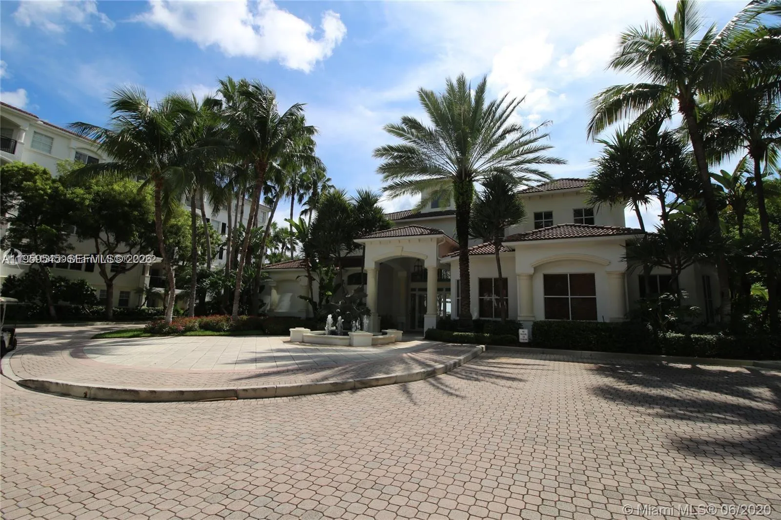 3245 Ne 184 St 13304, Aventura, Florida 33160, Aventura, Florida 33160, 2 Bedrooms Bedrooms, ,2 BathroomsBathrooms,Residential,For Sale,3245 Ne 184 St 13304, Aventura, Florida 33160,A11959545