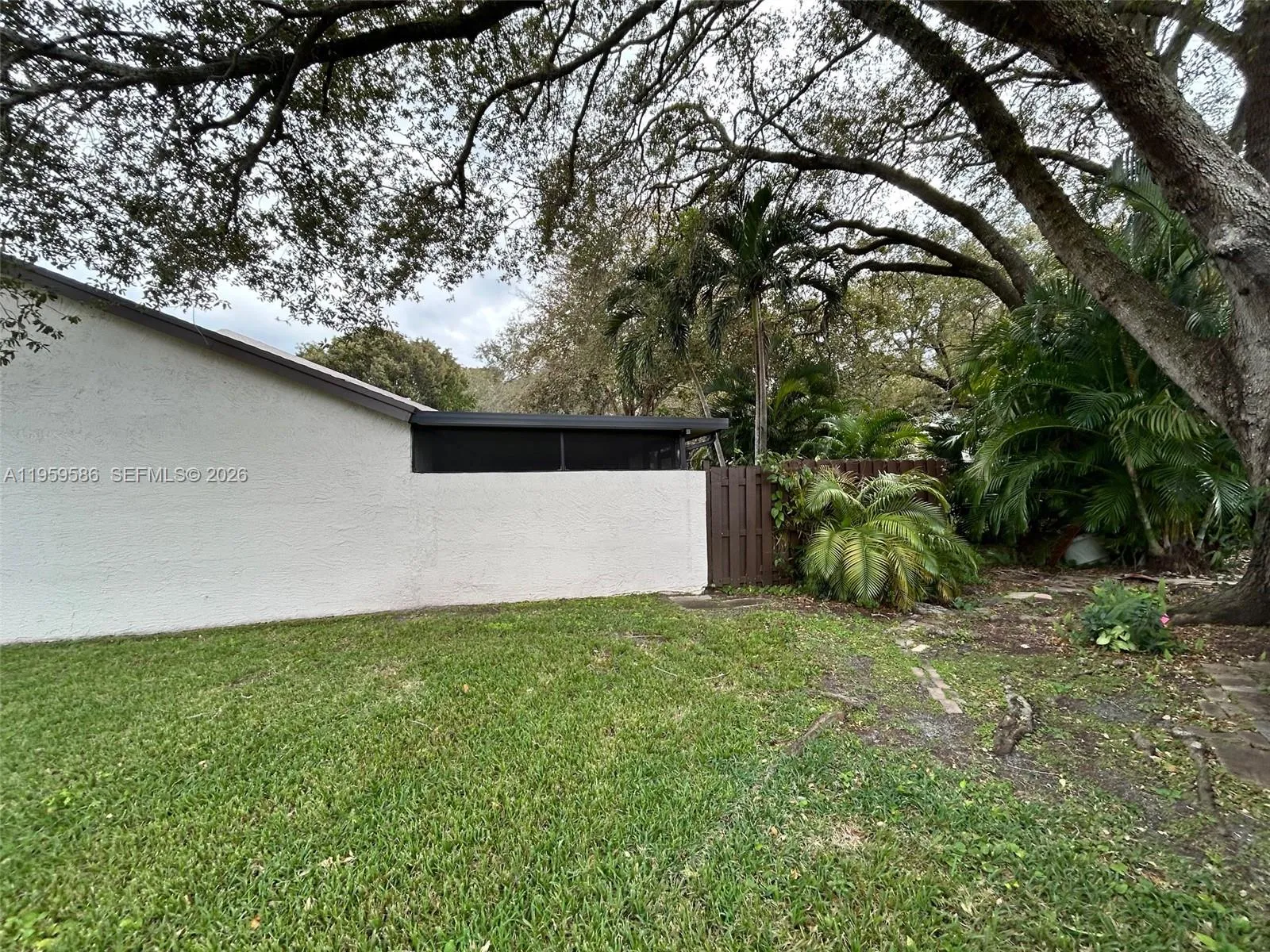 1540 Nw 98th Ter, Pembroke Pines, Florida 33024, Pembroke Pines, Florida 33024, 2 Bedrooms Bedrooms, ,2 BathroomsBathrooms,Residential,For Sale,1540 Nw 98th Ter, Pembroke Pines, Florida 33024,A11959586