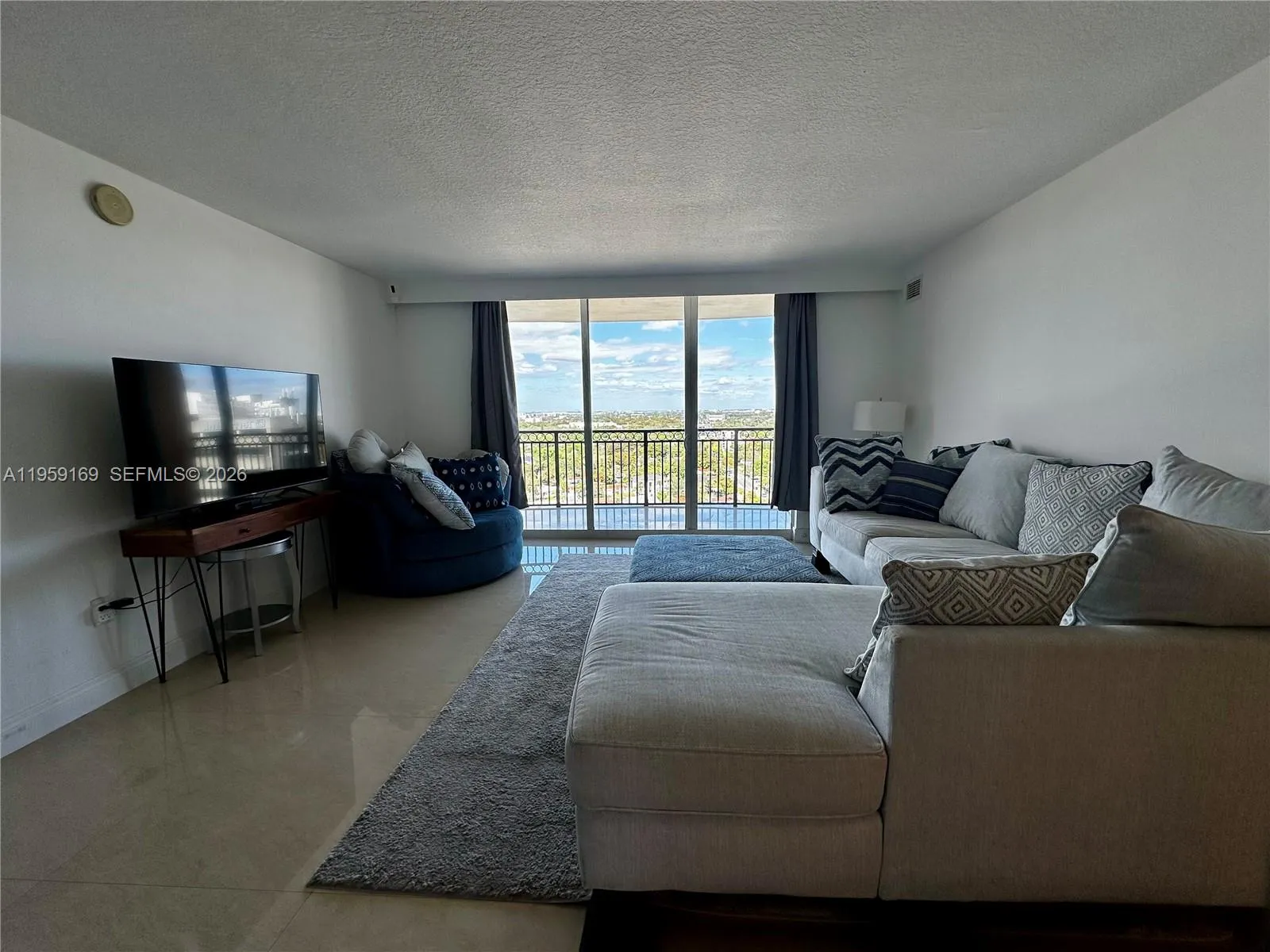 3232 Sw 22nd Ter 1604, Miami, Florida 33145, Miami, Florida 33145, 2 Bedrooms Bedrooms, ,2 BathroomsBathrooms,Residential,For Sale,3232 Sw 22nd Ter 1604, Miami, Florida 33145,A11959169