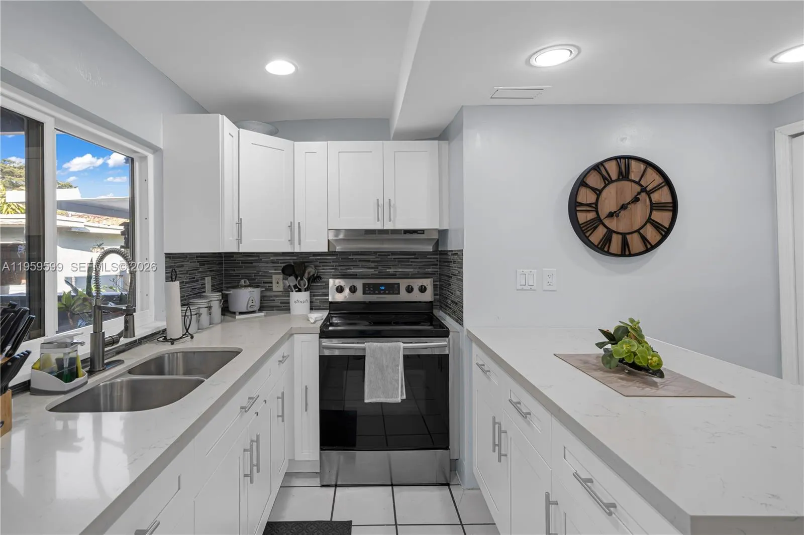 11021 Sw 4th St, Sweetwater, Florida 33174, Sweetwater, Florida 33174, ,Residential Income,For Sale,11021 Sw 4th St, Sweetwater, Florida 33174,A11959599