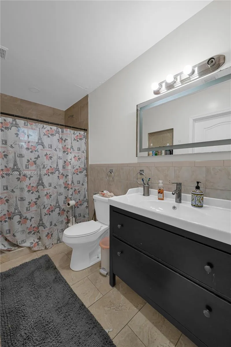 11021 Sw 4th St, Sweetwater, Florida 33174, Sweetwater, Florida 33174, ,Residential Income,For Sale,11021 Sw 4th St, Sweetwater, Florida 33174,A11959599