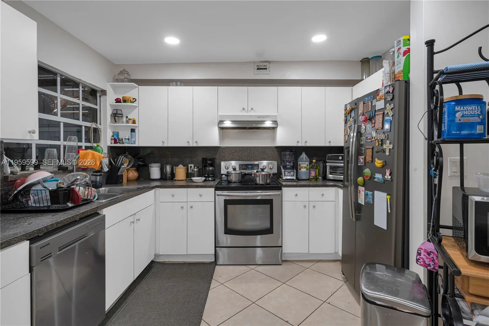 11021 Sw 4th St, Sweetwater, Florida 33174, Sweetwater, Florida 33174, ,Residential Income,For Sale,11021 Sw 4th St, Sweetwater, Florida 33174,A11959599