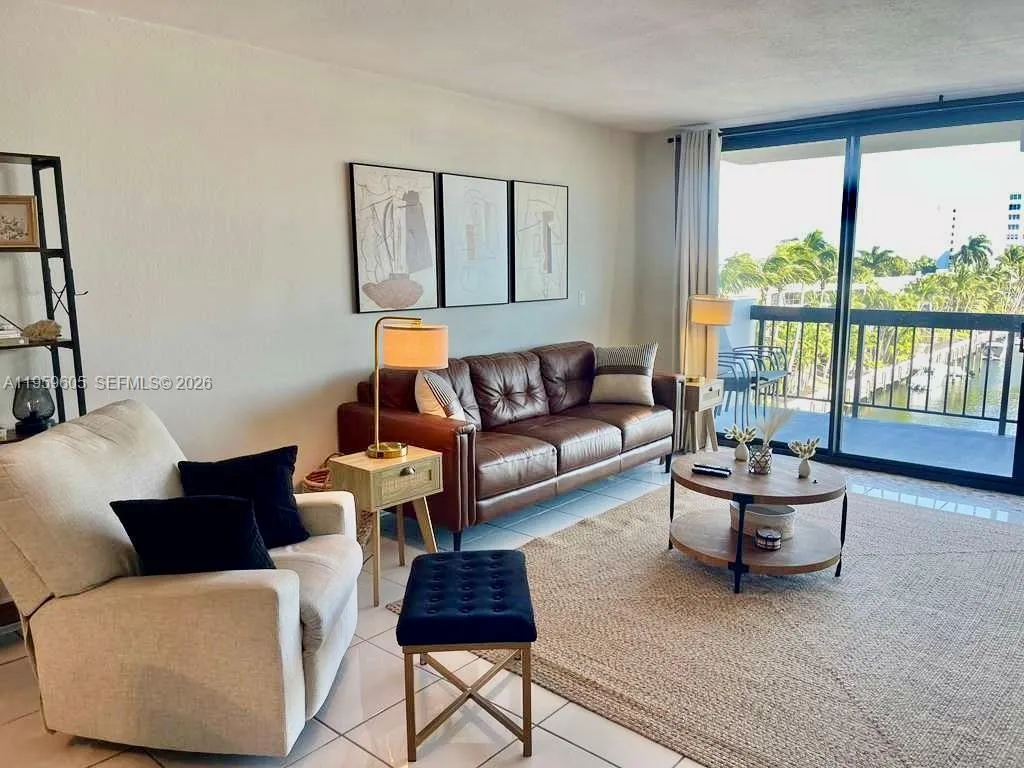 4800 Bayview Dr 505, Fort Lauderdale, Florida 3330, Fort Lauderdale, Florida 33308, 2 Bedrooms Bedrooms, ,2 BathroomsBathrooms,Residential,For Sale,4800 Bayview Dr 505, Fort Lauderdale, Florida 3330,A11959605