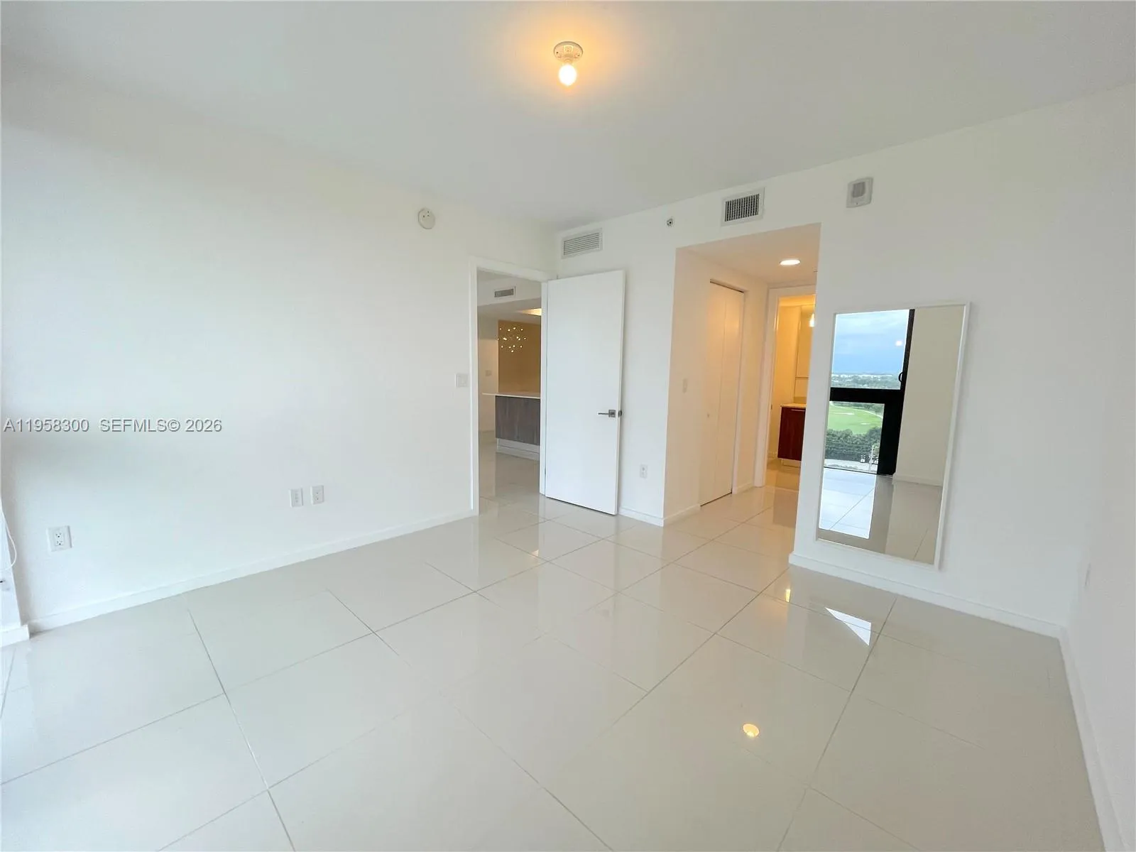 5252 Nw 85th Ave 904, Doral, Florida 33166, Doral, Florida 33166, 2 Bedrooms Bedrooms, ,2 BathroomsBathrooms,Residential Lease,For Rent,5252 Nw 85th Ave 904, Doral, Florida 33166,A11958300