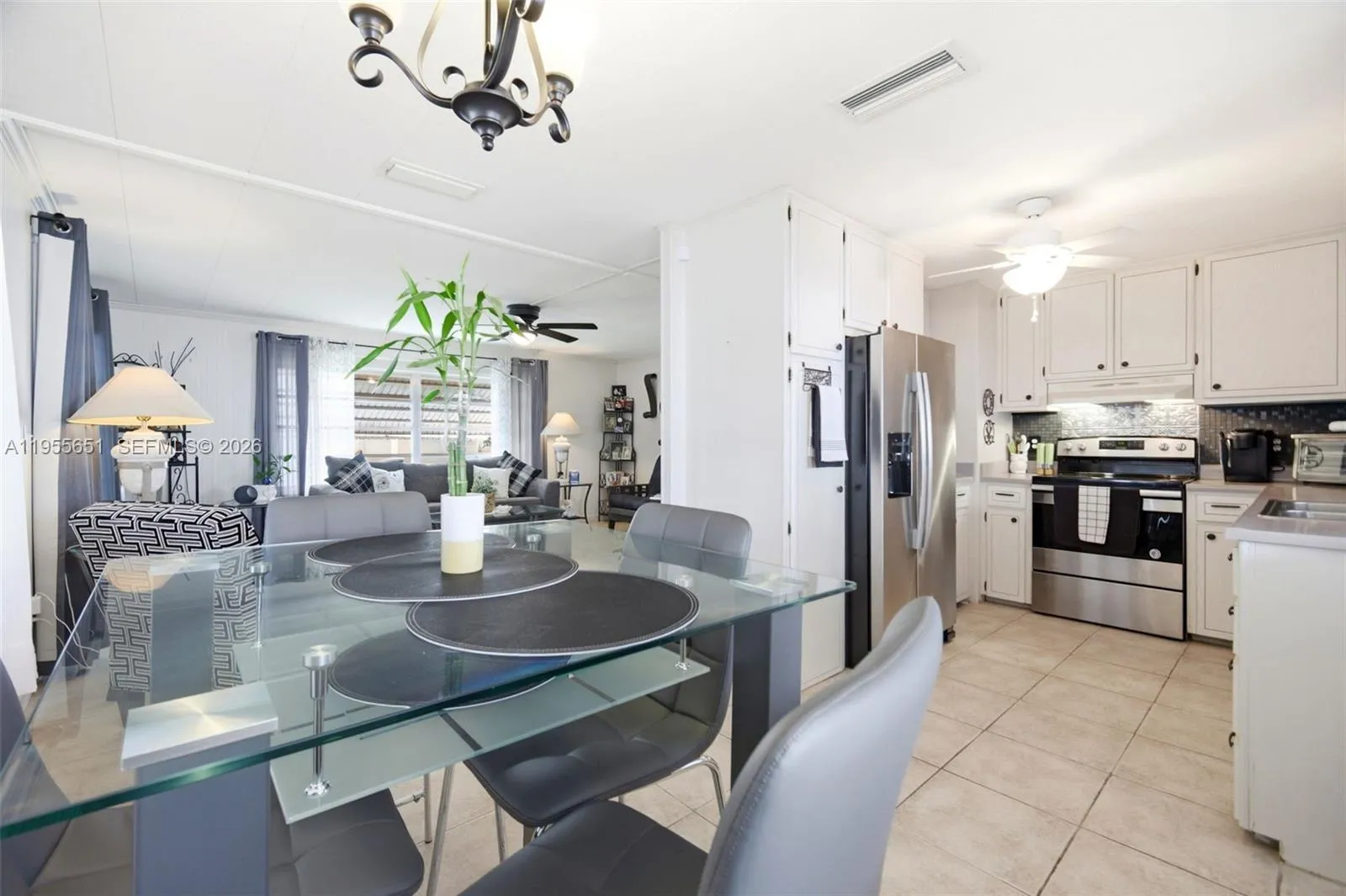 1981 Sw 83rd Ave, Davie, Florida 33324, Davie, Florida 33324, 2 Bedrooms Bedrooms, ,2 BathroomsBathrooms,Residential,For Sale,1981 Sw 83rd Ave, Davie, Florida 33324,A11955651