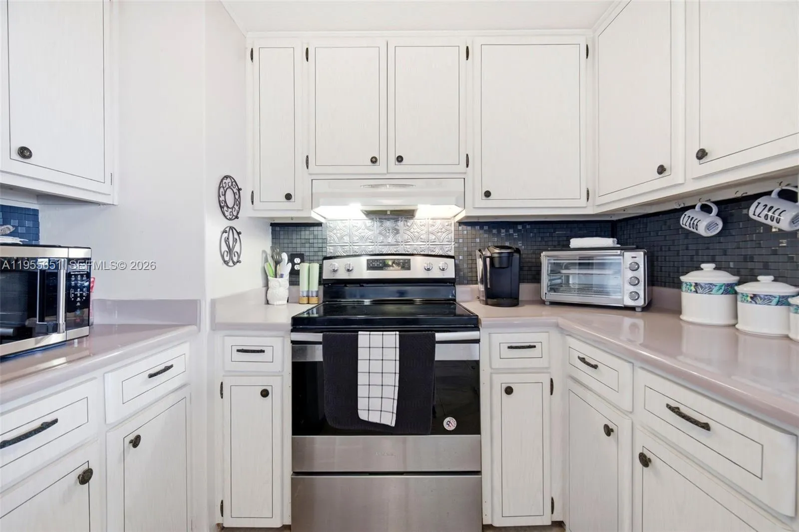 1981 Sw 83rd Ave, Davie, Florida 33324, Davie, Florida 33324, 2 Bedrooms Bedrooms, ,2 BathroomsBathrooms,Residential,For Sale,1981 Sw 83rd Ave, Davie, Florida 33324,A11955651