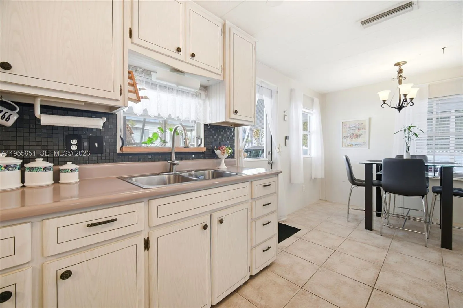 1981 Sw 83rd Ave, Davie, Florida 33324, Davie, Florida 33324, 2 Bedrooms Bedrooms, ,2 BathroomsBathrooms,Residential,For Sale,1981 Sw 83rd Ave, Davie, Florida 33324,A11955651