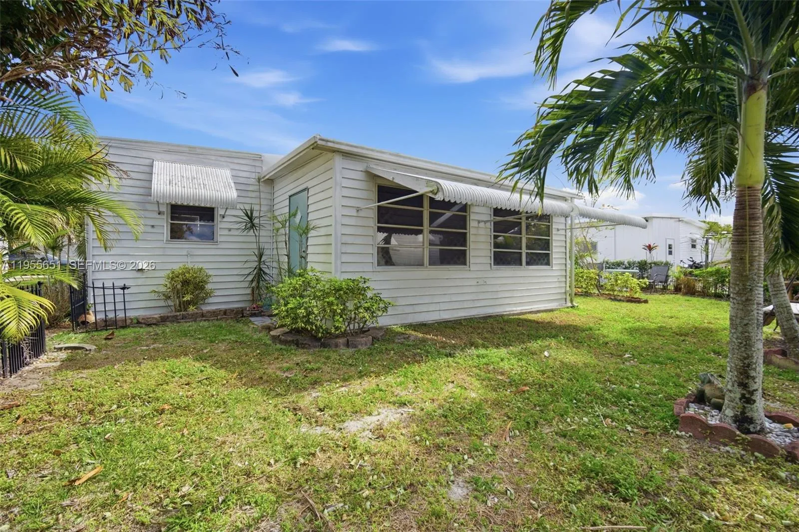 1981 Sw 83rd Ave, Davie, Florida 33324, Davie, Florida 33324, 2 Bedrooms Bedrooms, ,2 BathroomsBathrooms,Residential,For Sale,1981 Sw 83rd Ave, Davie, Florida 33324,A11955651