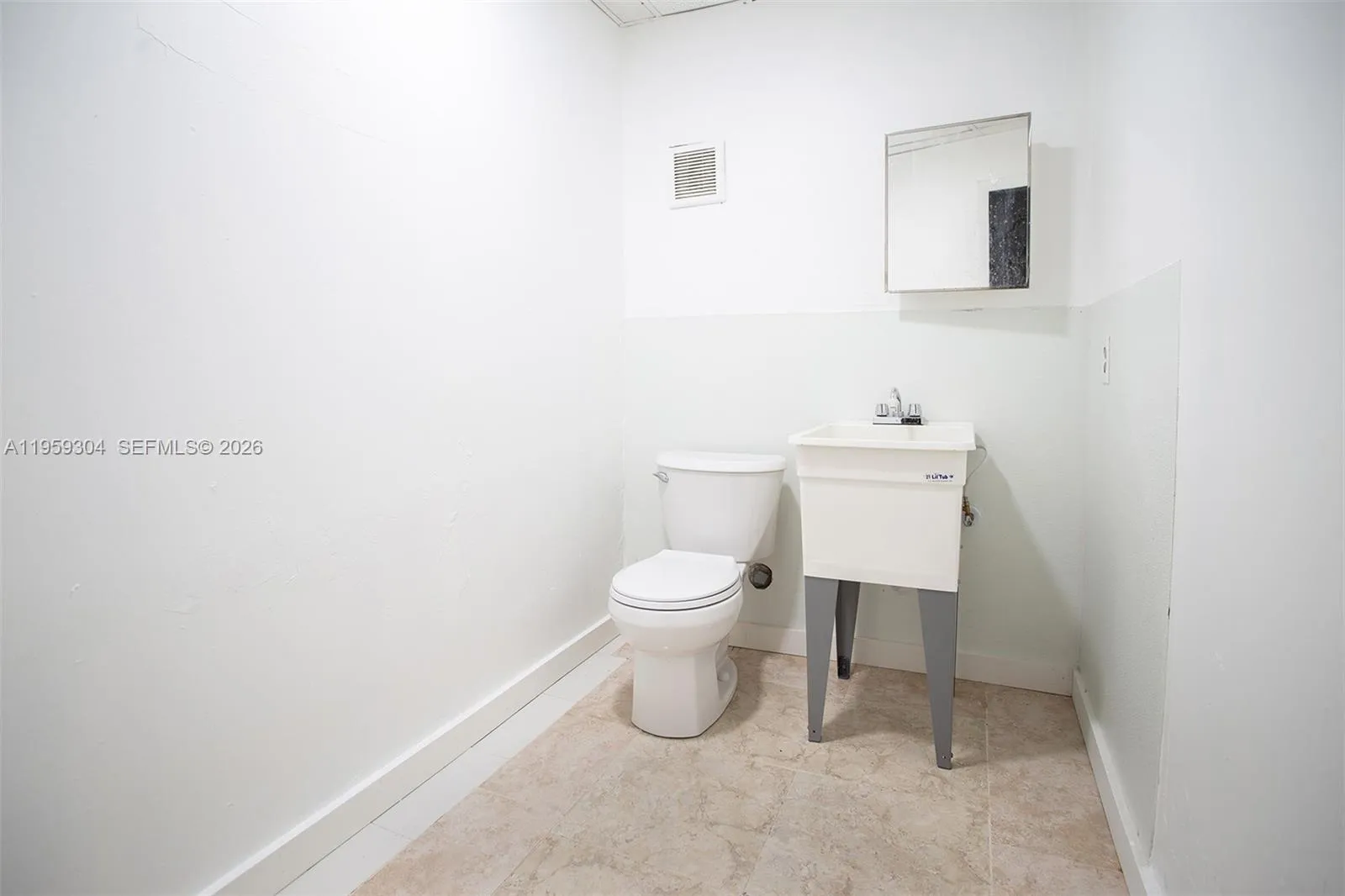 2036 Nw 23rd Ave, Miami, Florida 33142, Miami, Florida 33142, ,Commercial Lease,For Rent,2036 Nw 23rd Ave, Miami, Florida 33142,A11959304